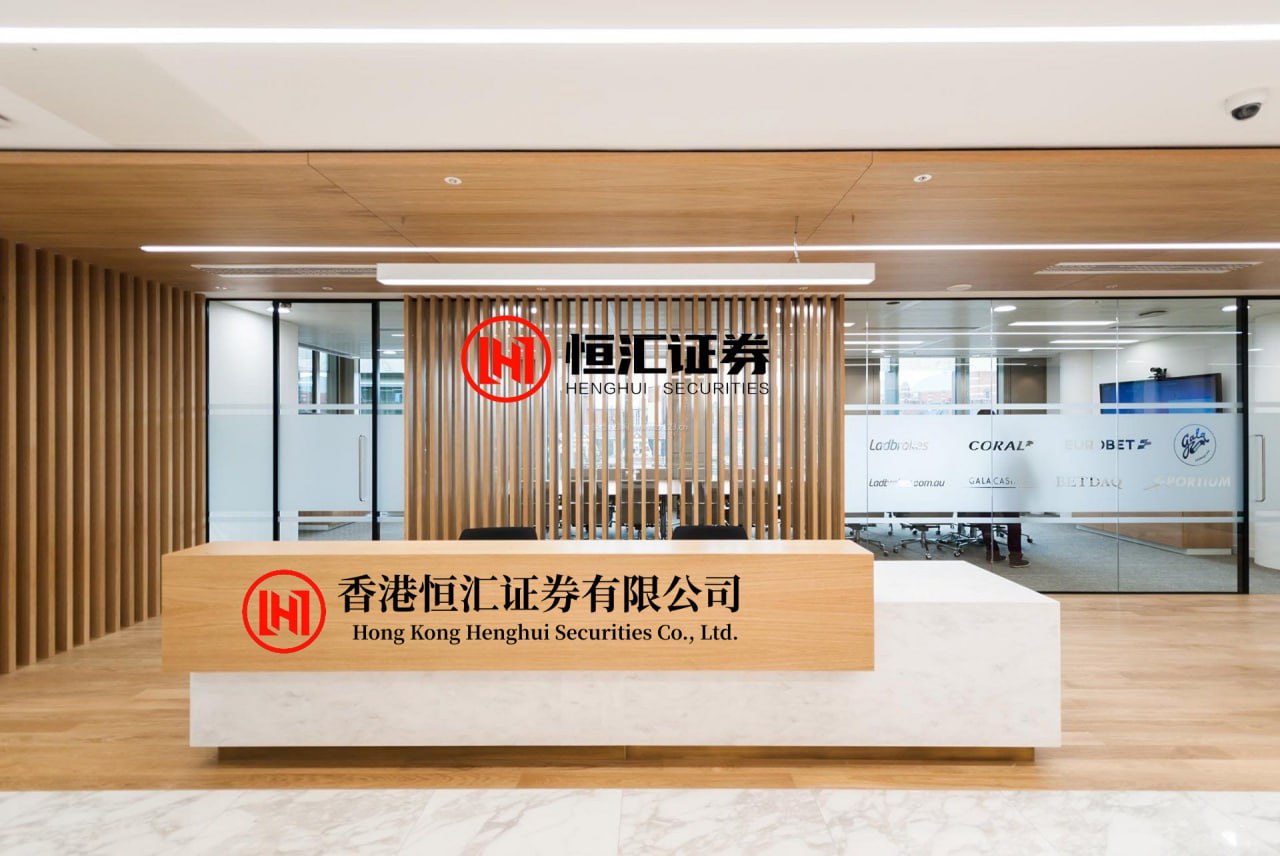 诚利和  发售不到半个月！起售价近6000元的这一系列手机被曝出现“花屏”问题.....